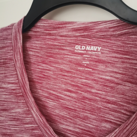 2/$20 Old Navy long sleeve maternity t-shirt size S - Picture 2 of 4